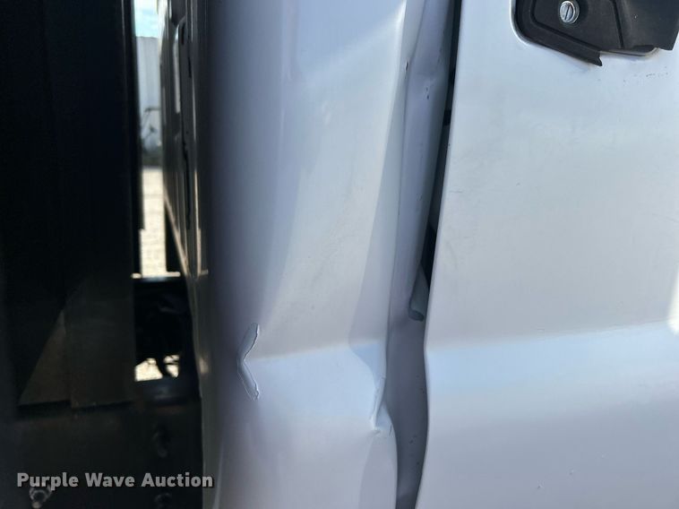 image for item EG1065 2007 Ford F650 Super Duty  flatbed truck