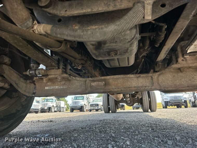 image for item EG1065 2007 Ford F650 Super Duty  flatbed truck