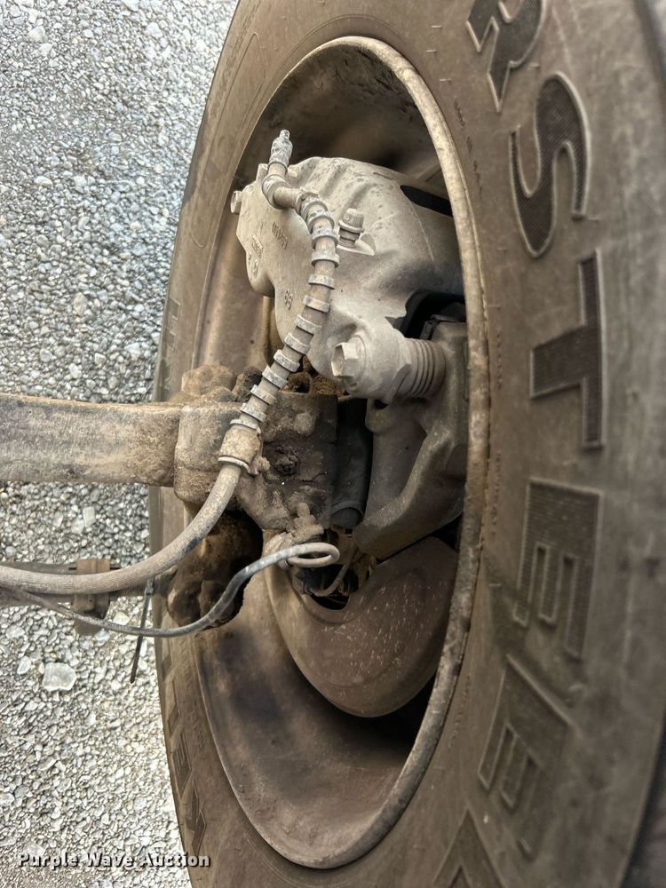 image for item EG1065 2007 Ford F650 Super Duty  flatbed truck