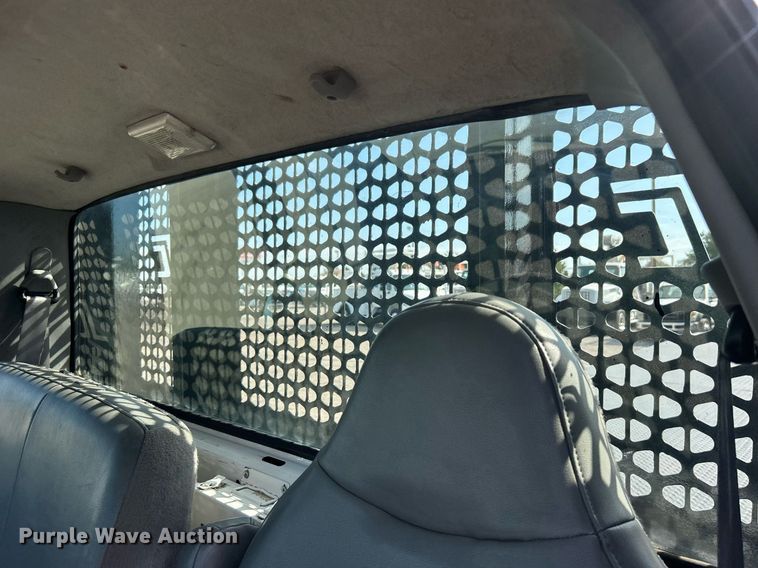 image for item EG1065 2007 Ford F650 Super Duty  flatbed truck