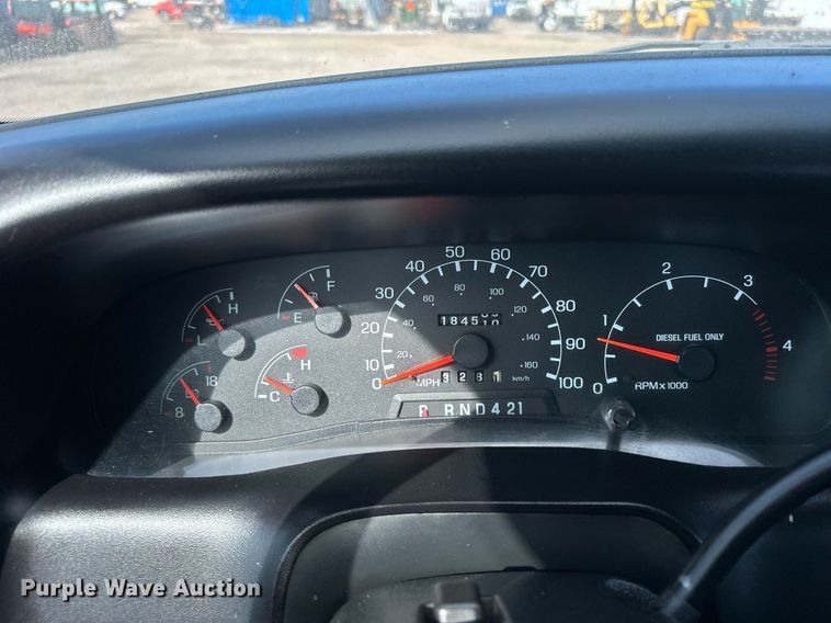 image for item EG1065 2007 Ford F650 Super Duty  flatbed truck