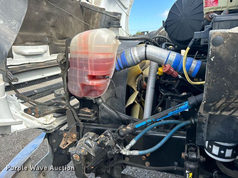 image for item EG1065 2007 Ford F650 Super Duty  flatbed truck