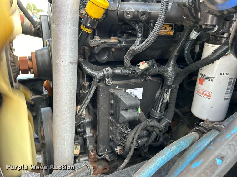 image for item EG1065 2007 Ford F650 Super Duty  flatbed truck