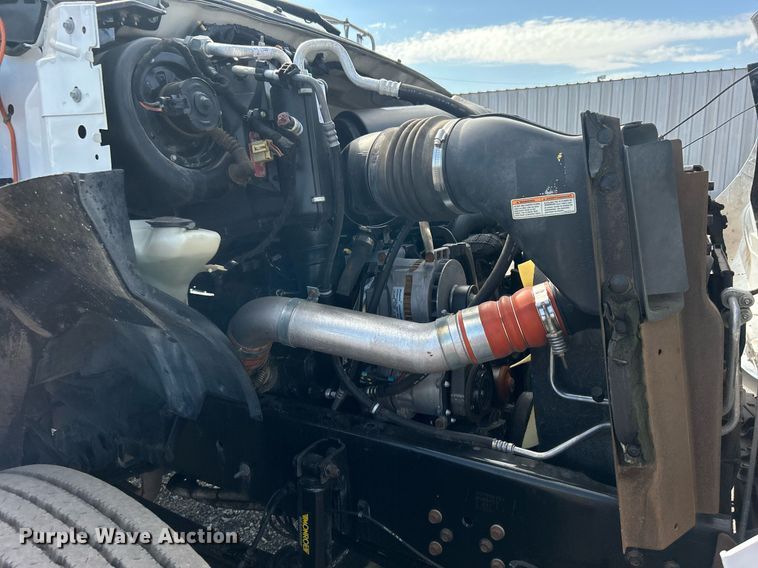 image for item EG1065 2007 Ford F650 Super Duty  flatbed truck