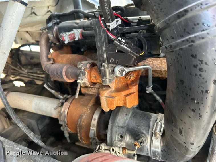 image for item EG1065 2007 Ford F650 Super Duty  flatbed truck