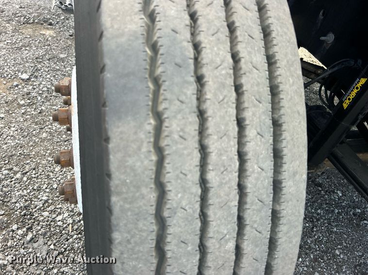 image for item EG1065 2007 Ford F650 Super Duty  flatbed truck