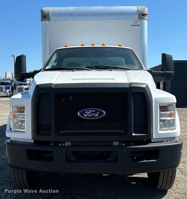 image for item EG1103 2016 Ford F650 Super Duty  box truck