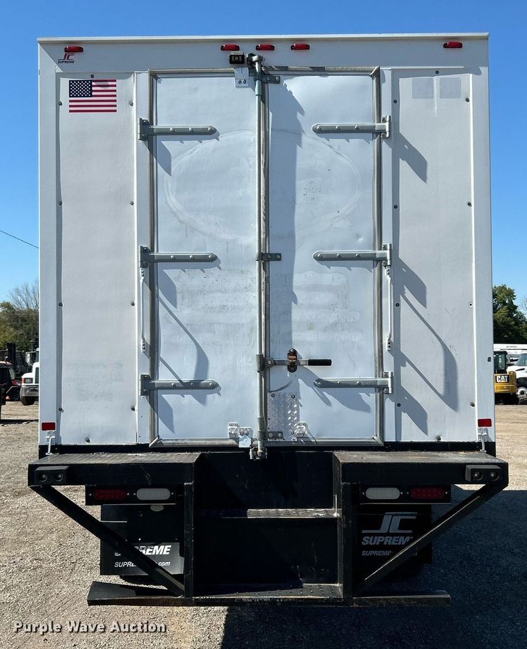 image for item EG1103 2016 Ford F650 Super Duty  box truck