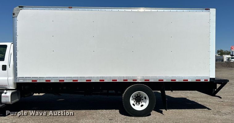 image for item EG1103 2016 Ford F650 Super Duty  box truck