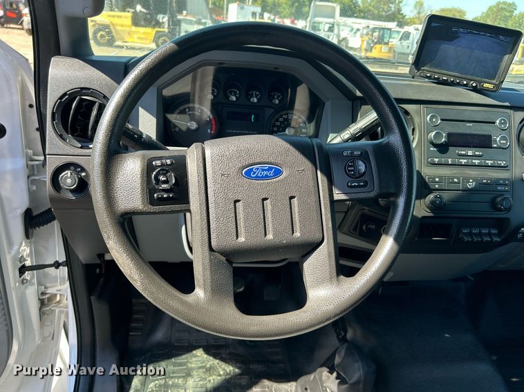 image for item EG1103 2016 Ford F650 Super Duty  box truck