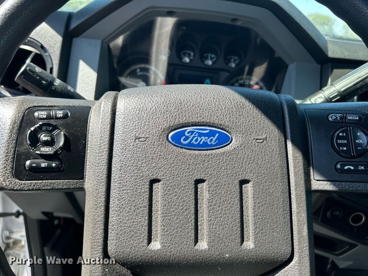 image for item EG1103 2016 Ford F650 Super Duty  box truck