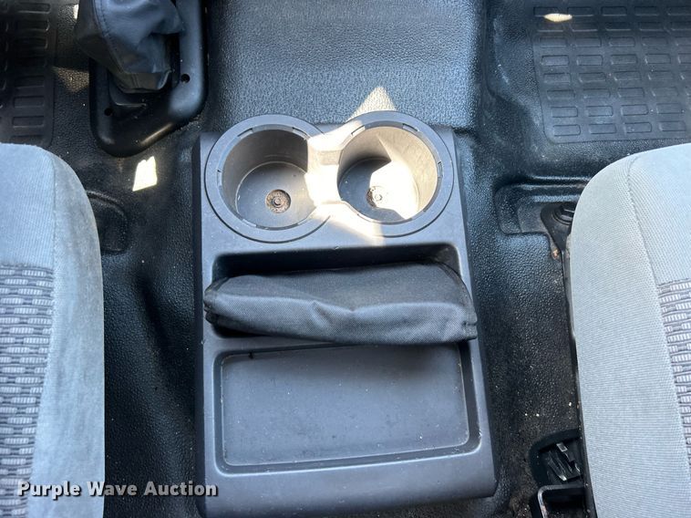 image for item EG1103 2016 Ford F650 Super Duty  box truck