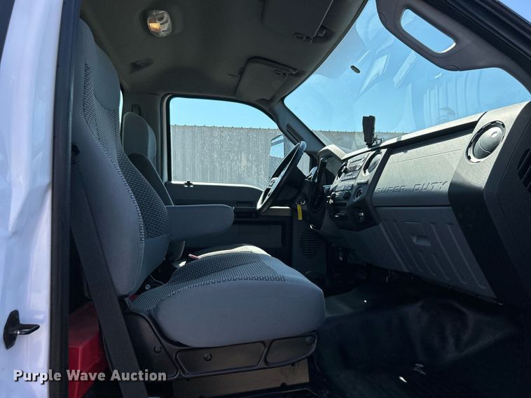 image for item EG1103 2016 Ford F650 Super Duty  box truck