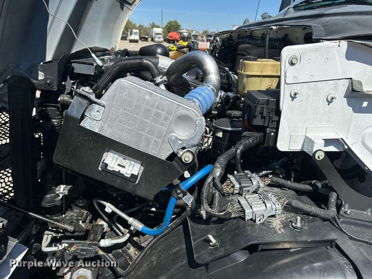 image for item EG1103 2016 Ford F650 Super Duty  box truck