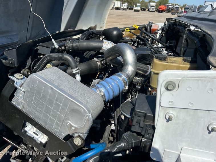 image for item EG1103 2016 Ford F650 Super Duty  box truck