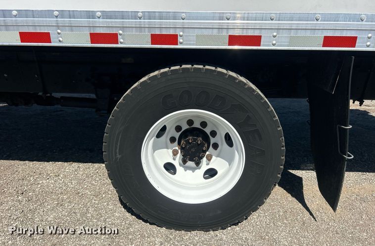 image for item EG1103 2016 Ford F650 Super Duty  box truck