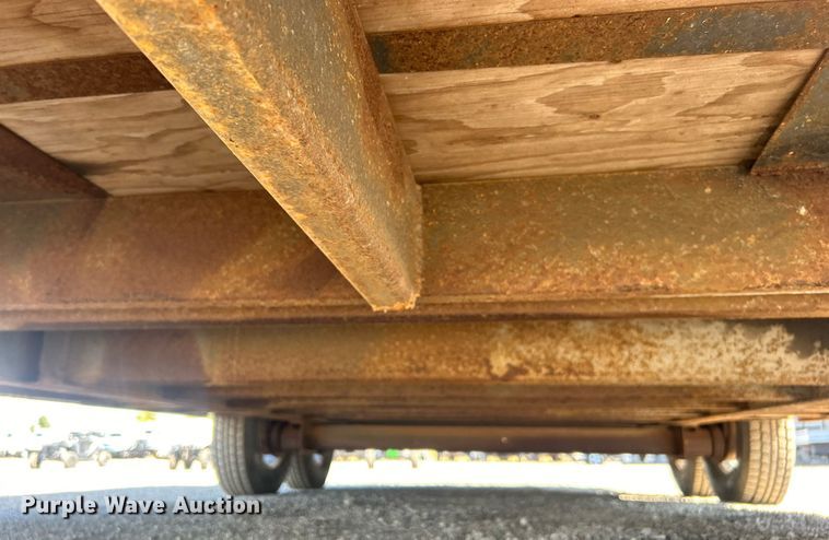 image for item EG1119 1999 Forest River enclosed cargo trailer