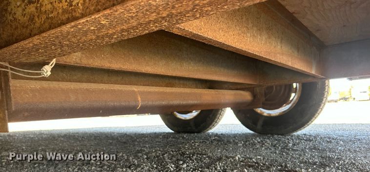 image for item EG1119 1999 Forest River enclosed cargo trailer