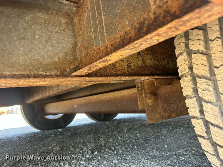 image for item EG1119 1999 Forest River enclosed cargo trailer