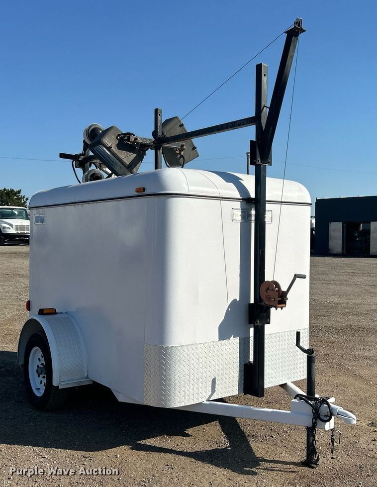 image for item EG1126 2007 CM Trailers enclosed cargo trailer