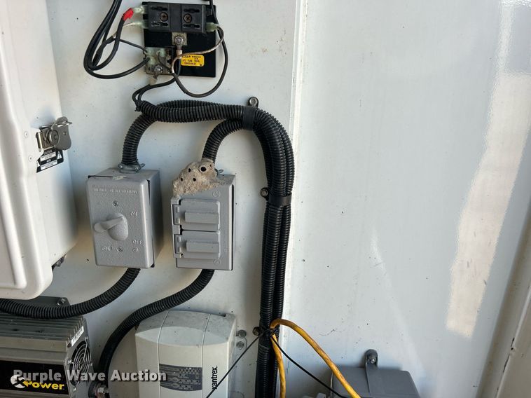 image for item EG1126 2007 CM Trailers enclosed cargo trailer