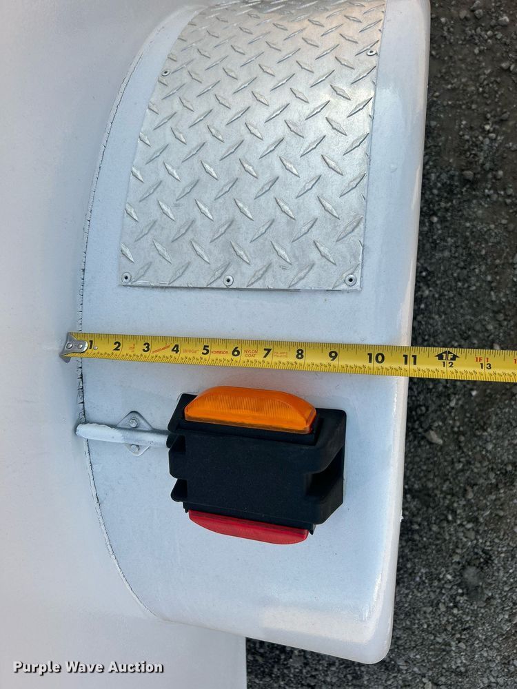 image for item EG1126 2007 CM Trailers enclosed cargo trailer