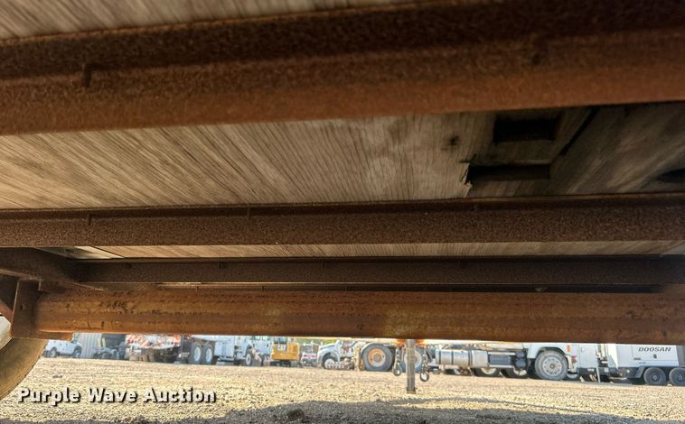 image for item EG1126 2007 CM Trailers enclosed cargo trailer