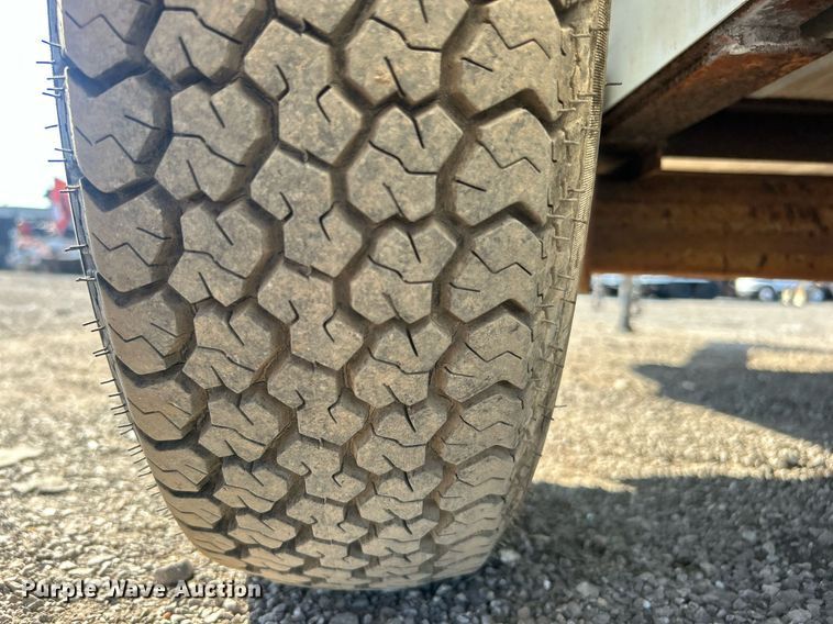 image for item EG1126 2007 CM Trailers enclosed cargo trailer