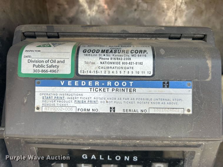 image for item EG1147 2000 Chevrolet  C7500 propane delivery truck