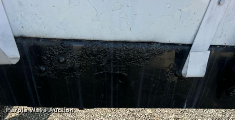 image for item EG1147 2000 Chevrolet  C7500 propane delivery truck