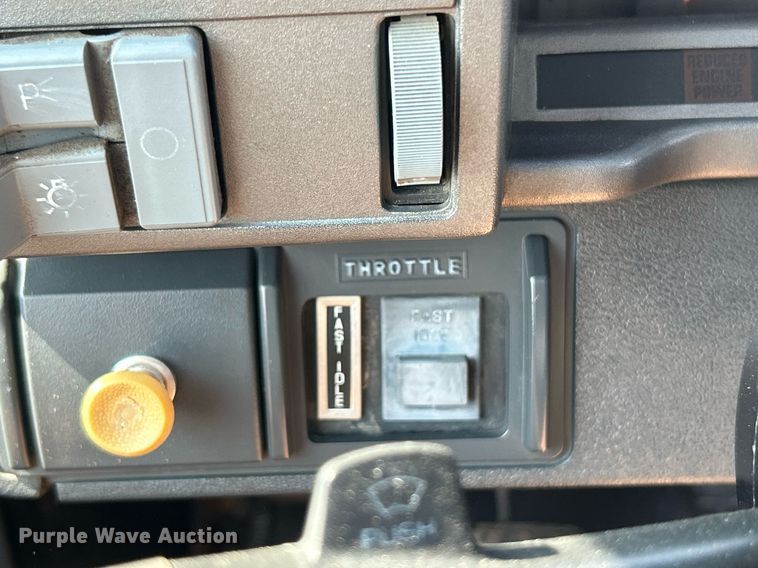 image for item EG1147 2000 Chevrolet  C7500 propane delivery truck