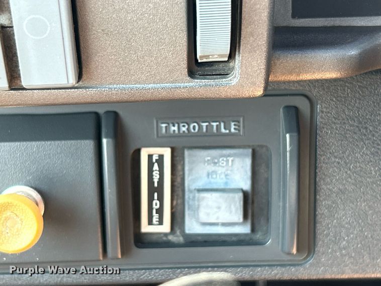 image for item EG1147 2000 Chevrolet  C7500 propane delivery truck