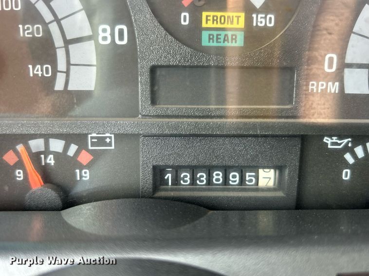 image for item EG1147 2000 Chevrolet  C7500 propane delivery truck