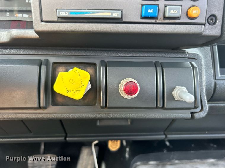 image for item EG1147 2000 Chevrolet  C7500 propane delivery truck