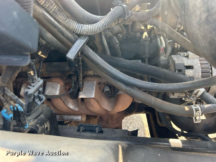 image for item EG1147 2000 Chevrolet  C7500 propane delivery truck