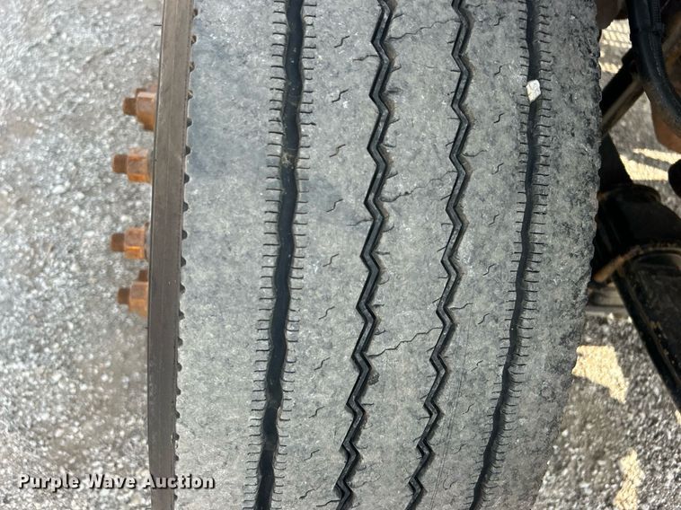 image for item EG1147 2000 Chevrolet  C7500 propane delivery truck