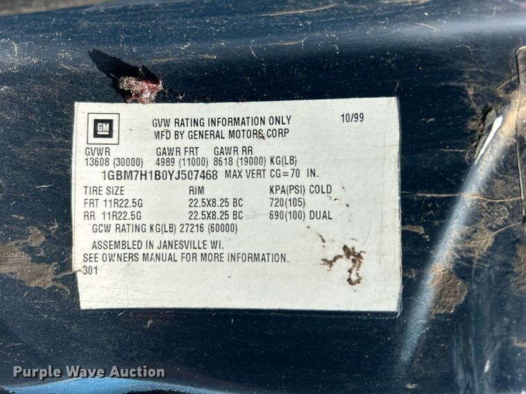 image for item EG1147 2000 Chevrolet  C7500 propane delivery truck