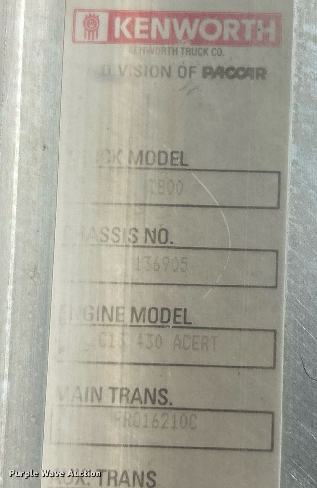 image for item EG1149 2006 Kenworth T800 fuel truck