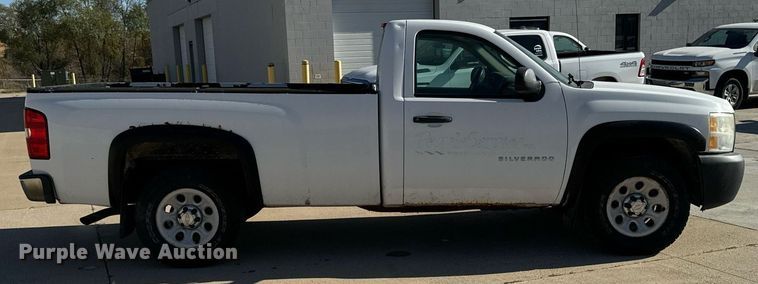 image for item EG6792 2010 Chevrolet Silverado 1500 pickup truck