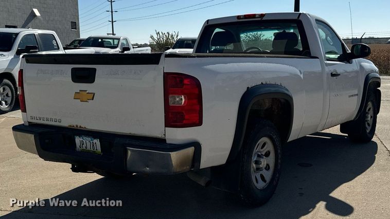 image for item EG6792 2010 Chevrolet Silverado 1500 pickup truck