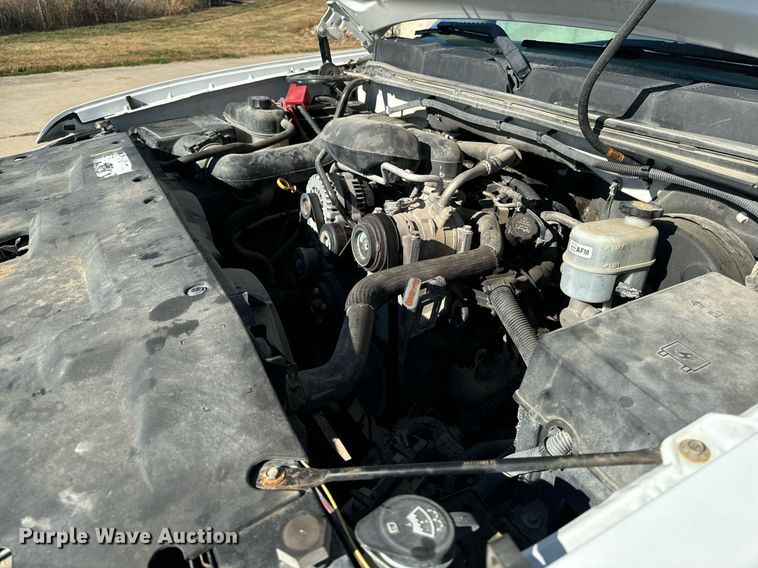 image for item EG6792 2010 Chevrolet Silverado 1500 pickup truck