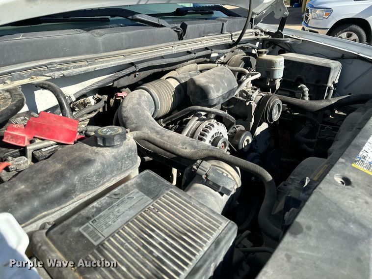 image for item EG6792 2010 Chevrolet Silverado 1500 pickup truck