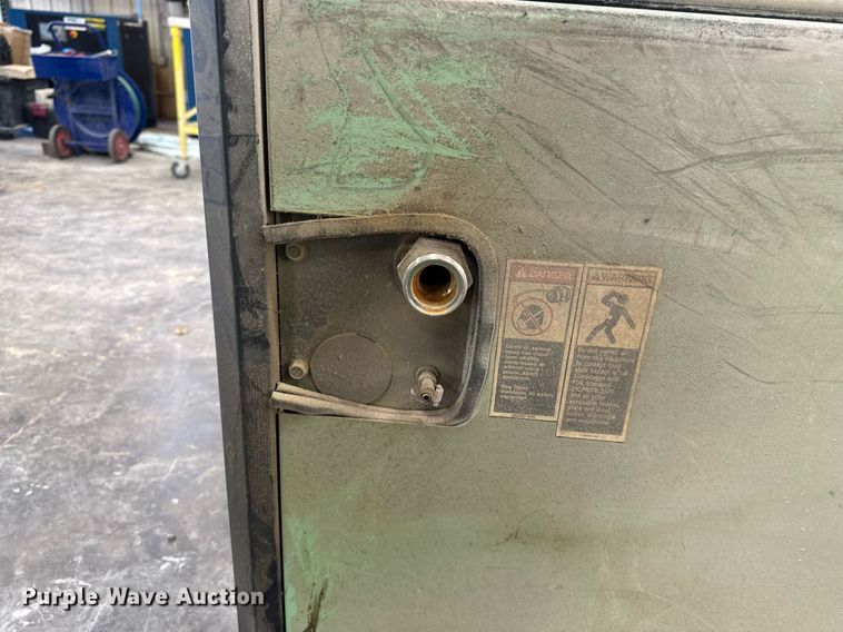 image for item EG6798 2013 Sullair 1809E AC air compressor