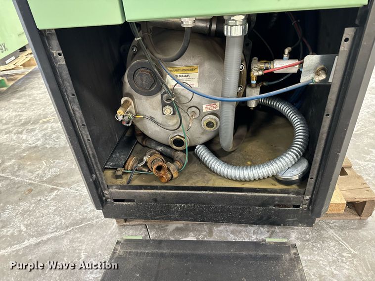image for item EG6799 2016 Sullair 1809E AC air compressor