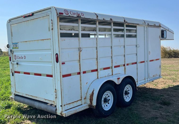image for item EH2842 2008 Circle D Corp 6816GNST livestock trailer