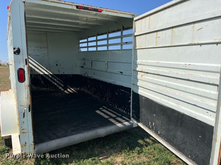 image for item EH2842 2008 Circle D Corp 6816GNST livestock trailer