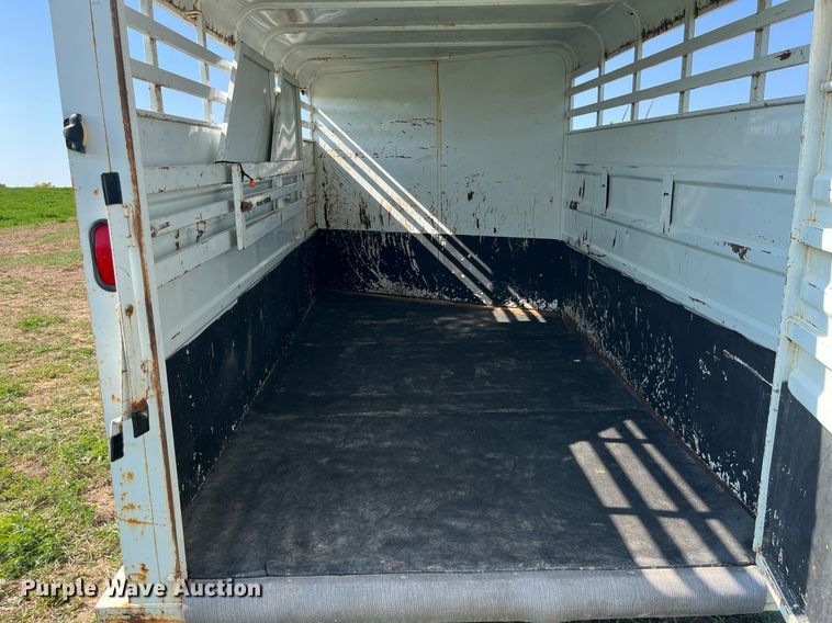 image for item EH2842 2008 Circle D Corp 6816GNST livestock trailer