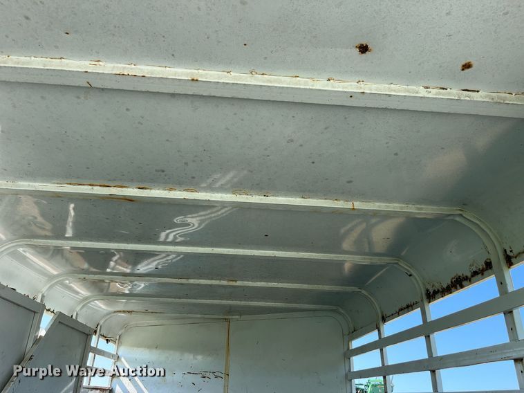 image for item EH2842 2008 Circle D Corp 6816GNST livestock trailer
