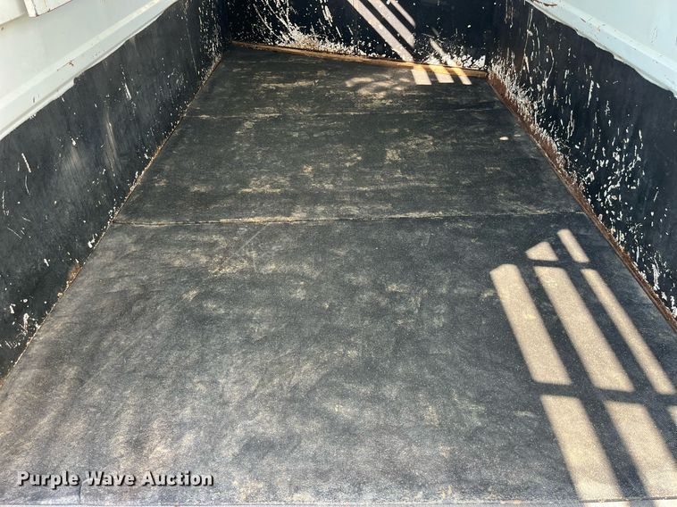 image for item EH2842 2008 Circle D Corp 6816GNST livestock trailer