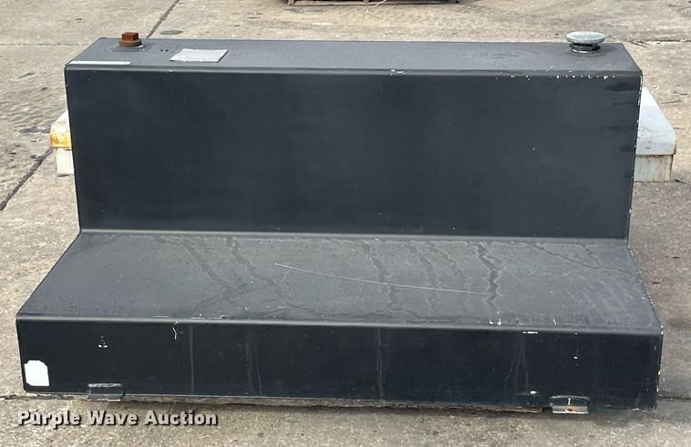 image for item EH2862 Dee Zee auxiliary fuel tank 